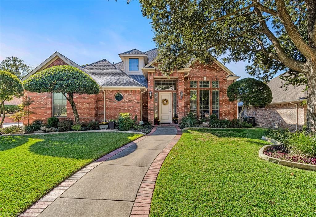 Photo of 816 Parkhaven Drive, Mesquite, TX 75149 (MLS # 21094748)