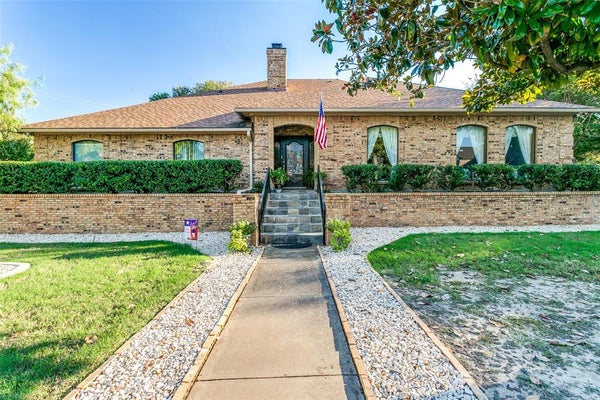 6801 BELLAIRE CT S, BENBROOK, TX 76132 - Image 11f41fc7c7badbd963eddf58efb2eaf6/2231493097