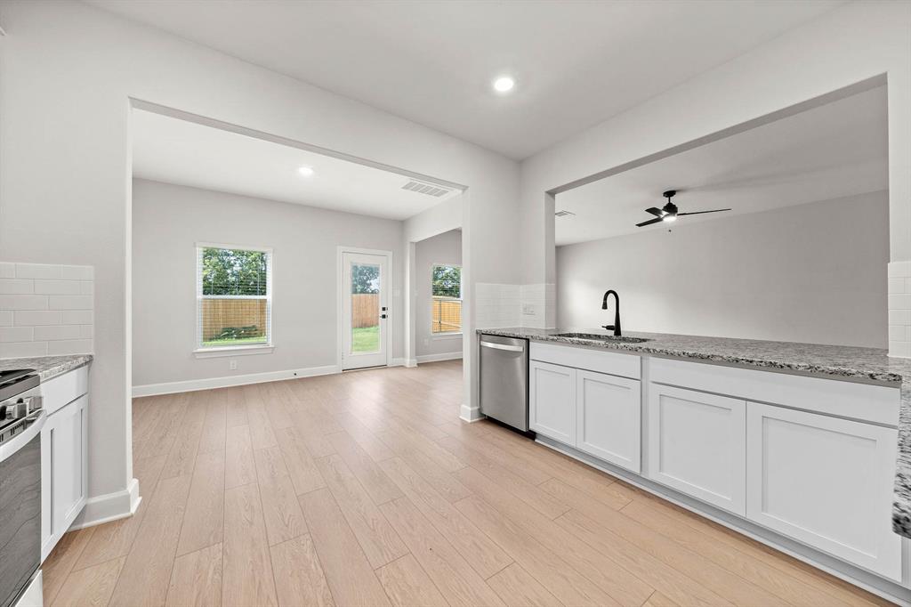 1110 Windermere Way