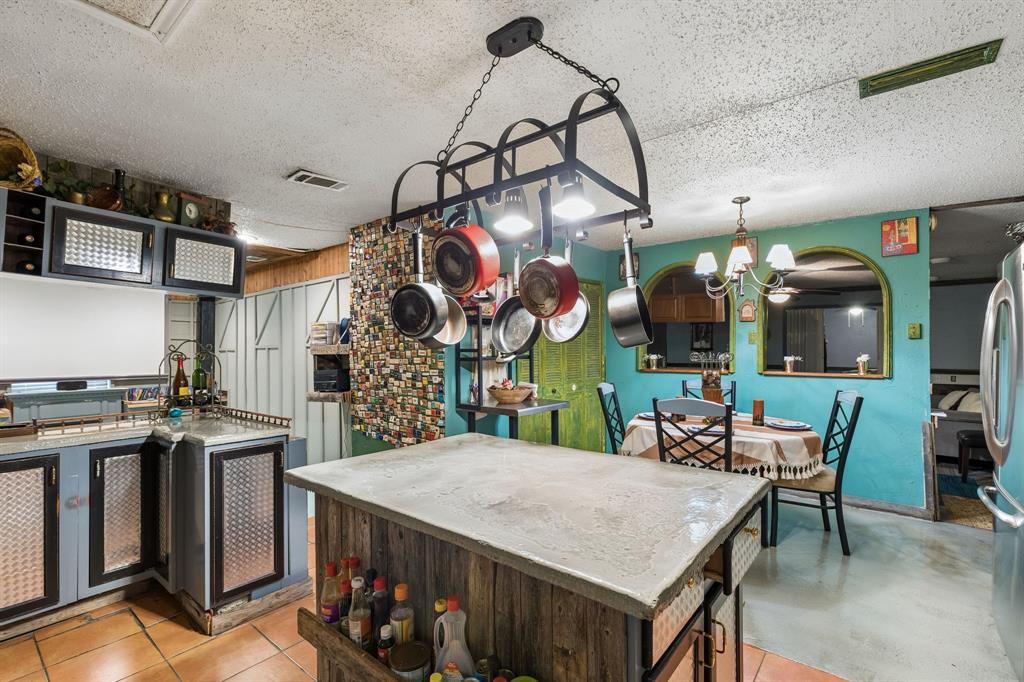 3352 Buckingham Lane
