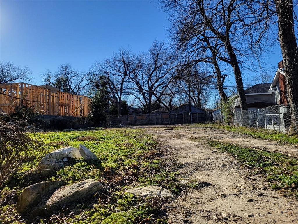 1009 S Waverly Drive