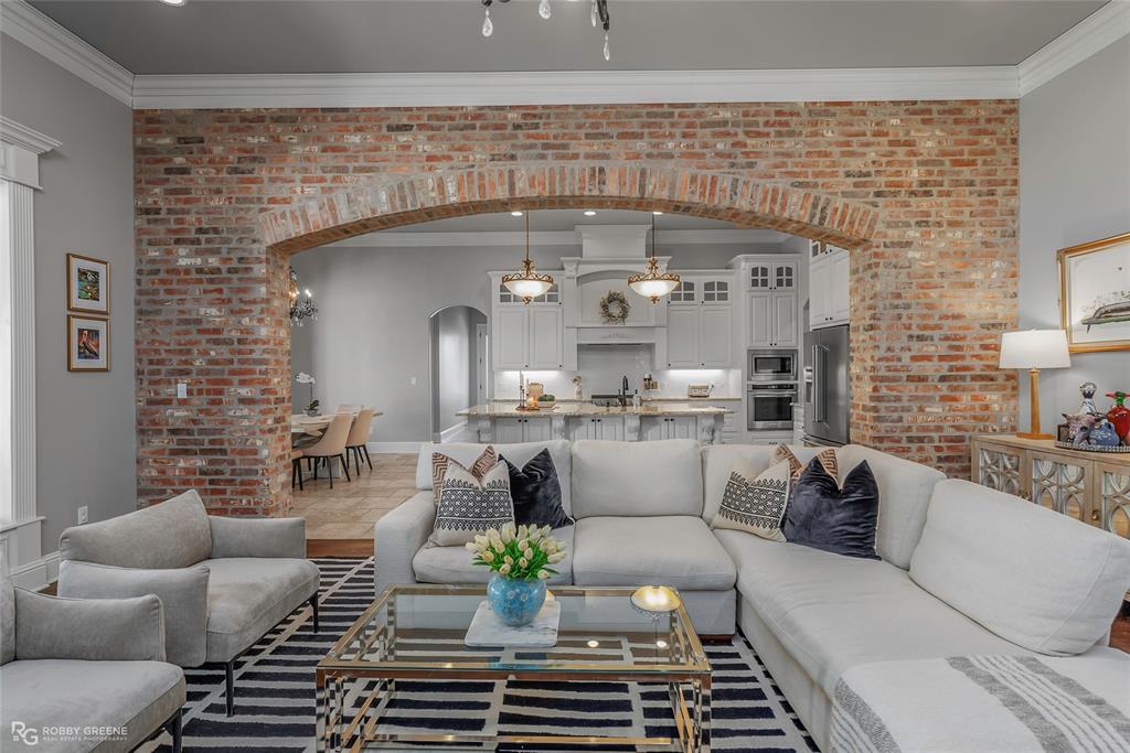 Benton, Louisiana 71006, United States, 5 Bedrooms Bedrooms, ,3 BathroomsBathrooms,Residential,Active,98874