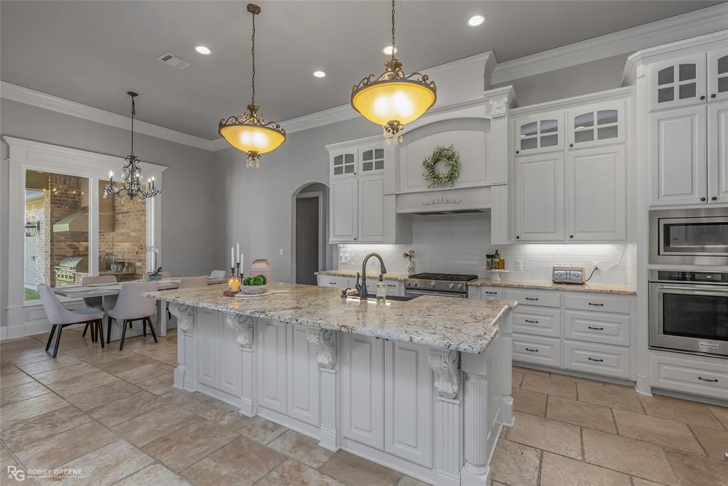 Benton, Louisiana 71006, United States, 5 Bedrooms Bedrooms, ,3 BathroomsBathrooms,Residential,Active,98874