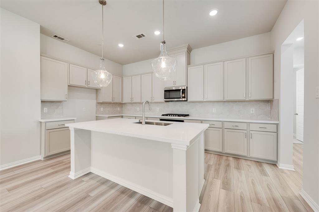 8223 Challenger Lane