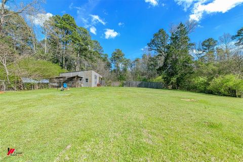 A home in Plain Dealing