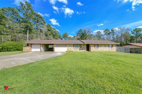 A home in Plain Dealing