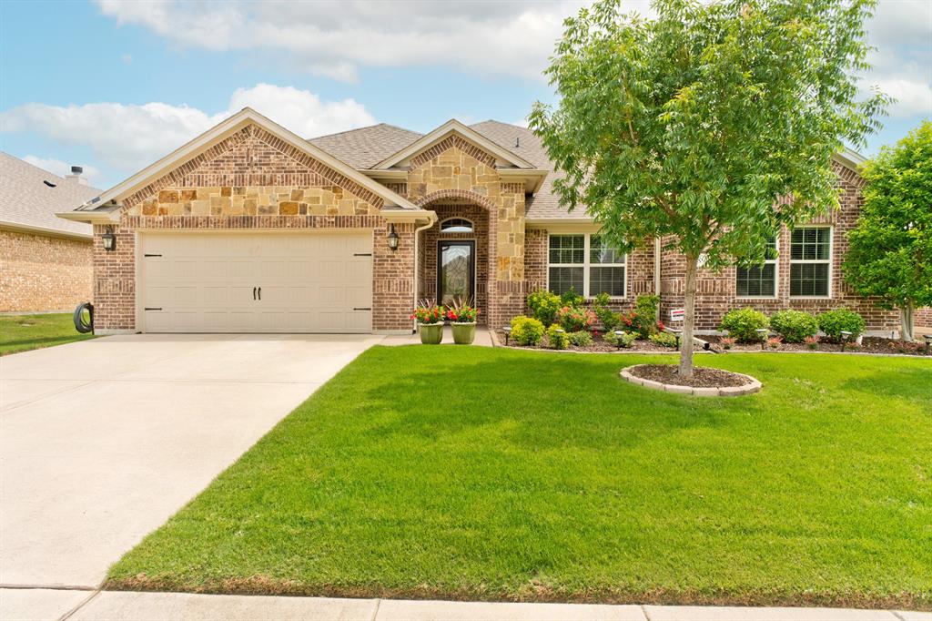 Photo 1 of 40 of 689 Fossil Wood Drive house