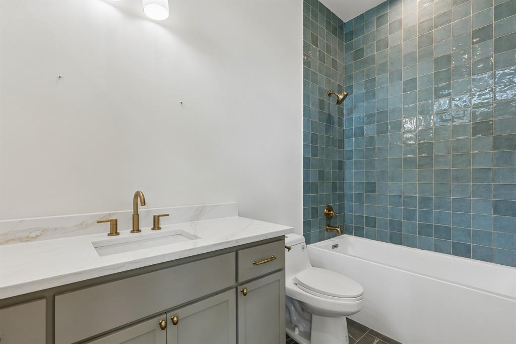 MOUNT AUBURN - Residential