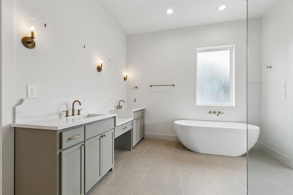 MOUNT AUBURN - Residential