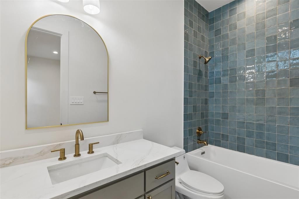 MOUNT AUBURN - Residential