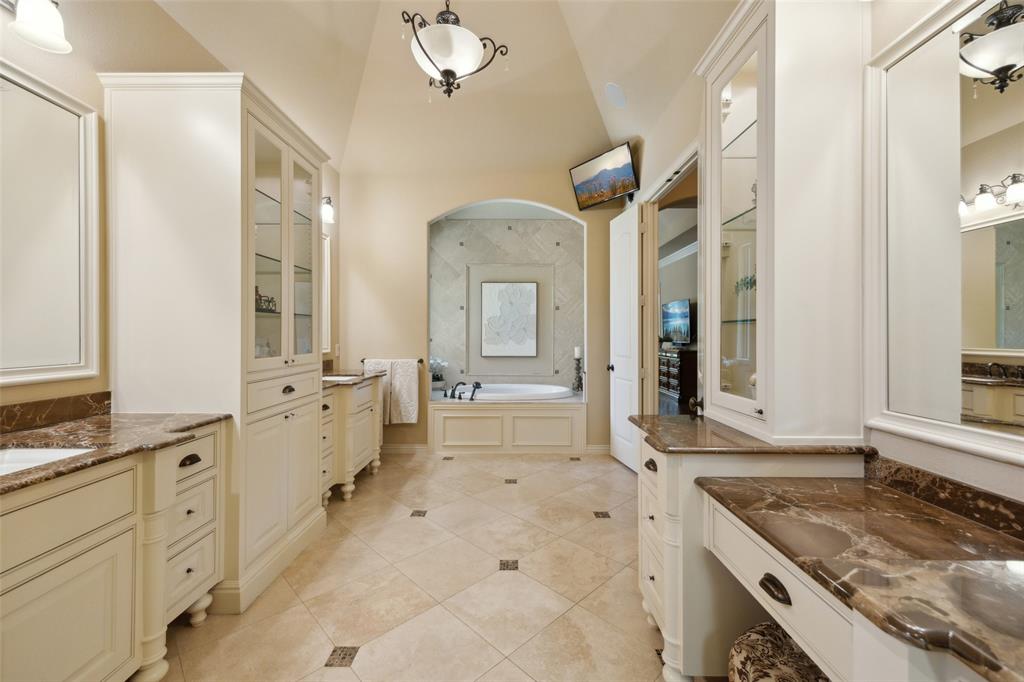 Waters Edge At Hogans Glen Ph - Residential