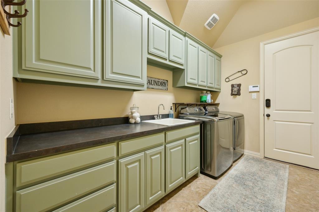 Waters Edge At Hogans Glen Ph - Residential