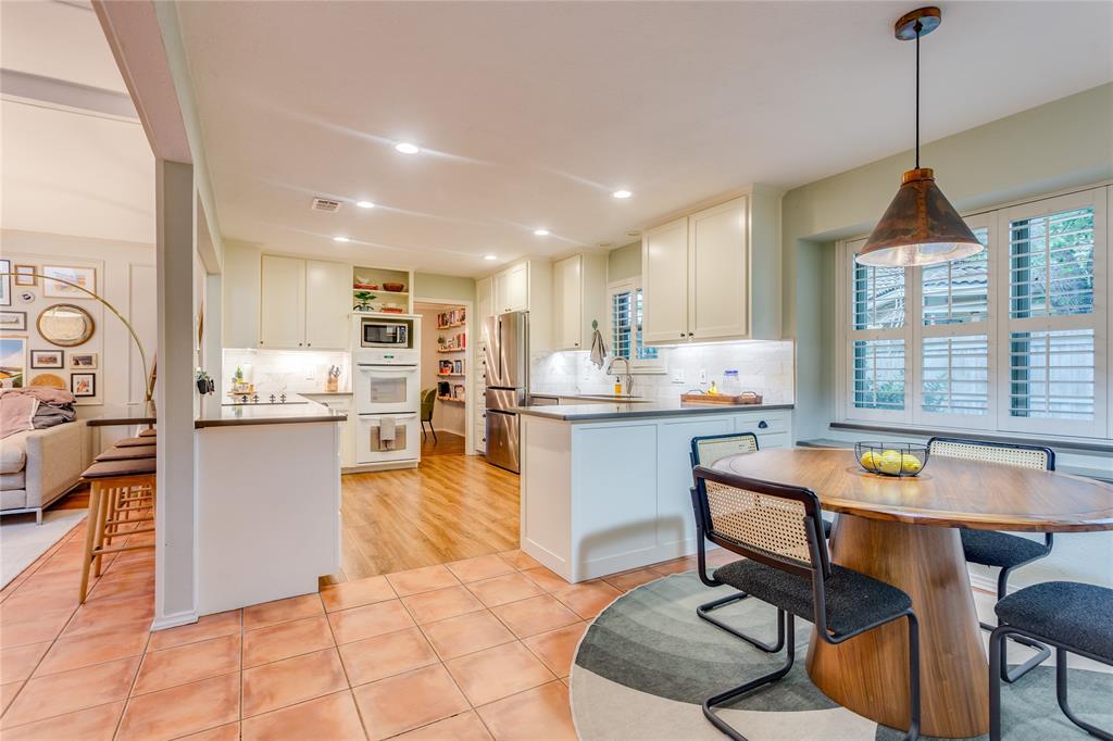 Enchanted Lake Estate - Residential