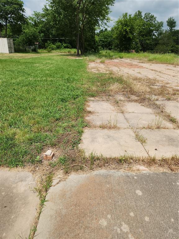 9 W Side Plaza