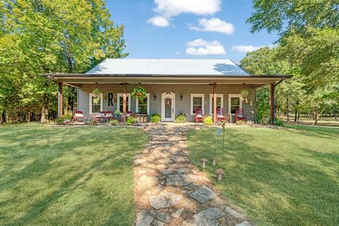 2205 County Road 44600 Blossom TX 75416