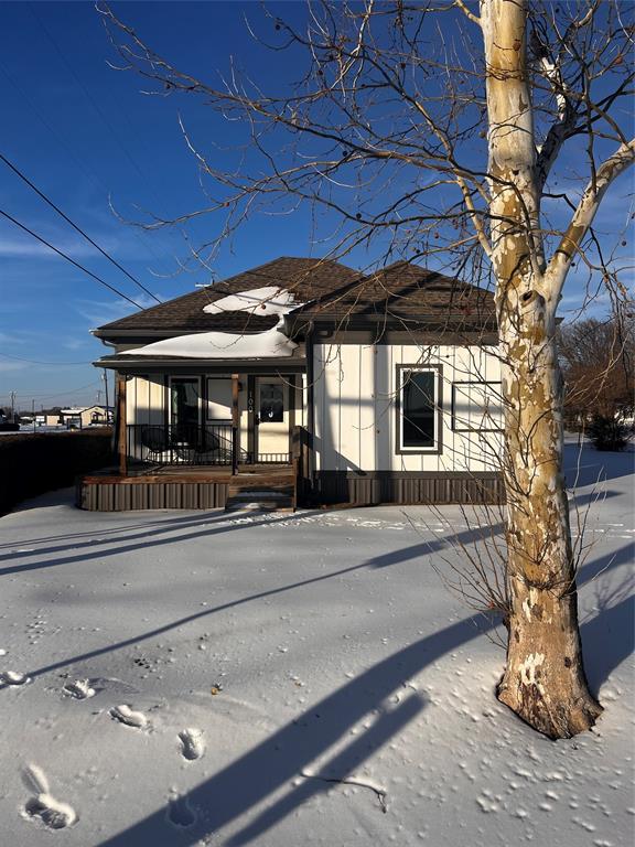 100 E Main St Street