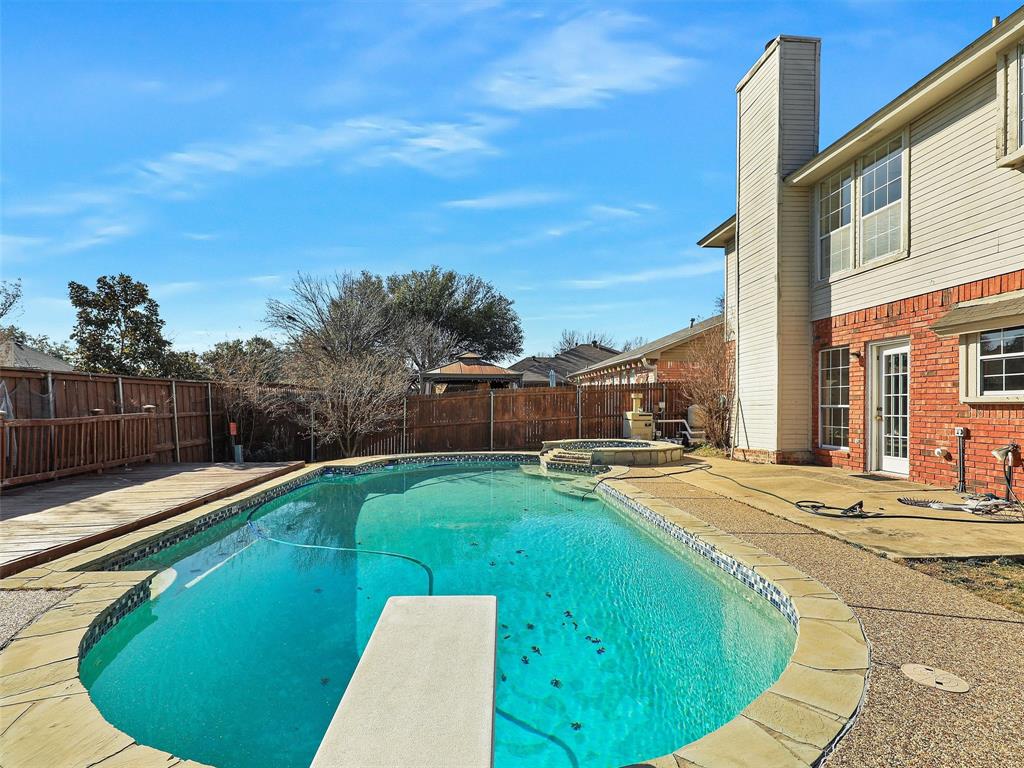 The Woods At Lake Forest - Residential