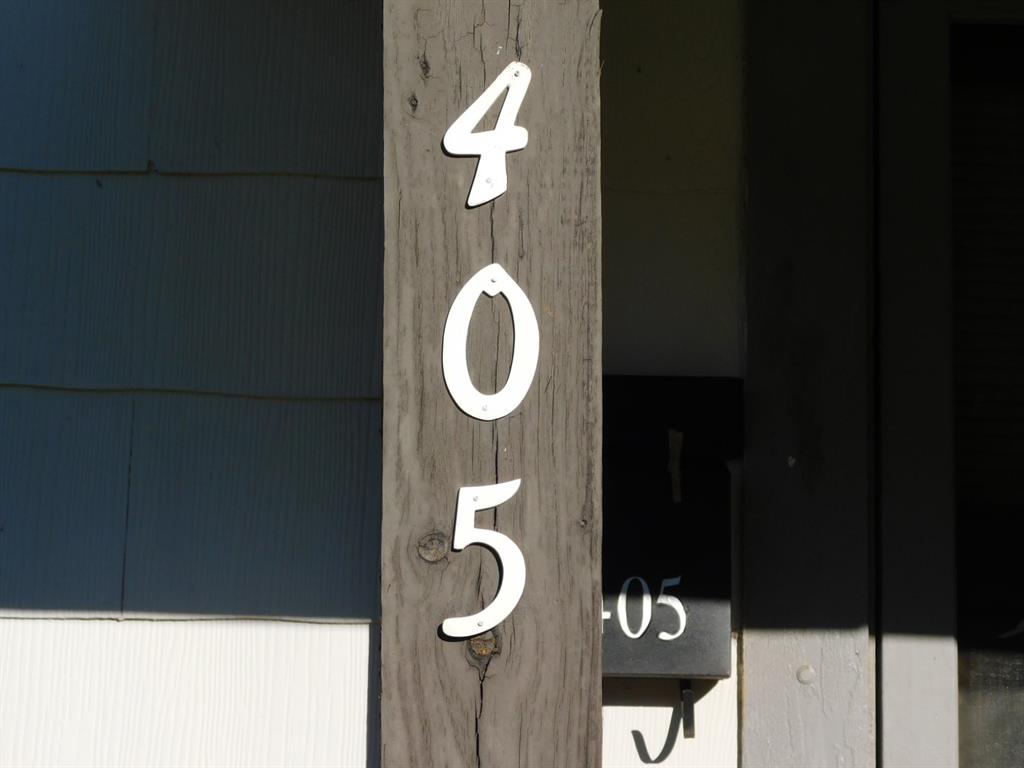 405 SE 8th Street