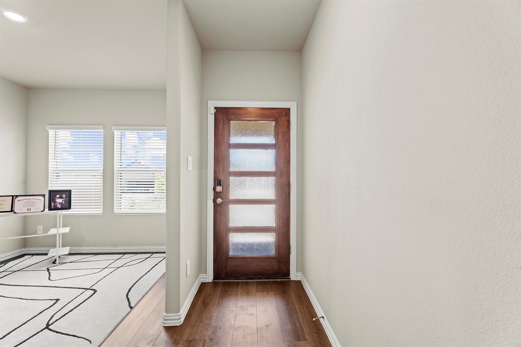 2275 Cliff Springs Drive