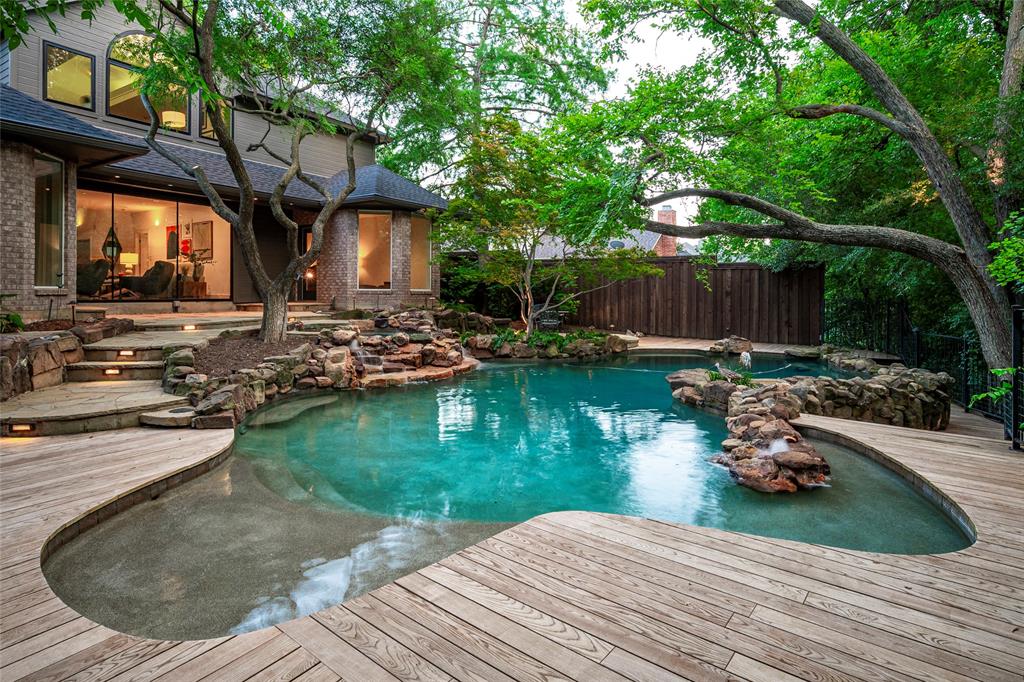 Flower Mound, Texas 75022, United States, 4 Bedrooms Bedrooms, ,4 BathroomsBathrooms,Residential,Pending,198532