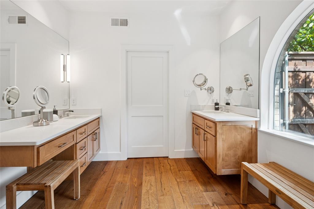 Flower Mound, Texas 75022, United States, 4 Bedrooms Bedrooms, ,4 BathroomsBathrooms,Residential,Pending,198532