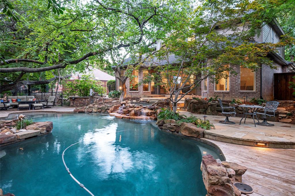 Flower Mound, Texas 75022, United States, 4 Bedrooms Bedrooms, ,4 BathroomsBathrooms,Residential,Pending,198532