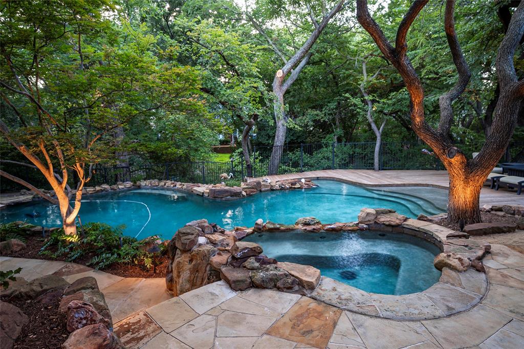 Flower Mound, Texas 75022, United States, 4 Bedrooms Bedrooms, ,4 BathroomsBathrooms,Residential,Pending,198532