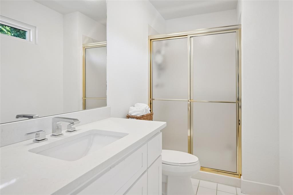 Flower Mound, Texas 75022, United States, 4 Bedrooms Bedrooms, ,4 BathroomsBathrooms,Residential,Pending,198532