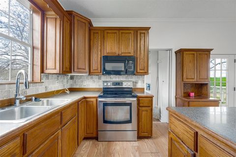 Tiny photo for 115 County Road 3100, Clarksville, TX 75426 (MLS # 21201295)