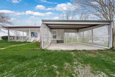 Tiny photo for 115 County Road 3100, Clarksville, TX 75426 (MLS # 21201295)