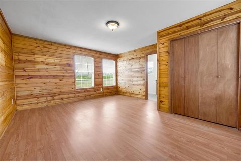 Tiny photo for 115 County Road 3100, Clarksville, TX 75426 (MLS # 21201295)