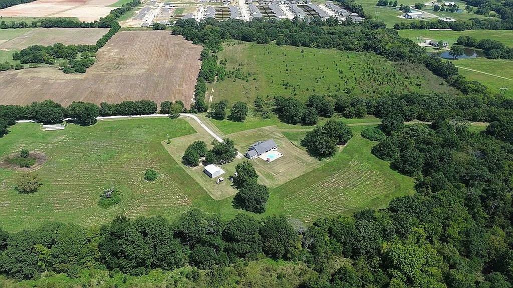 James Douthit Surv Abs #198 - Residential