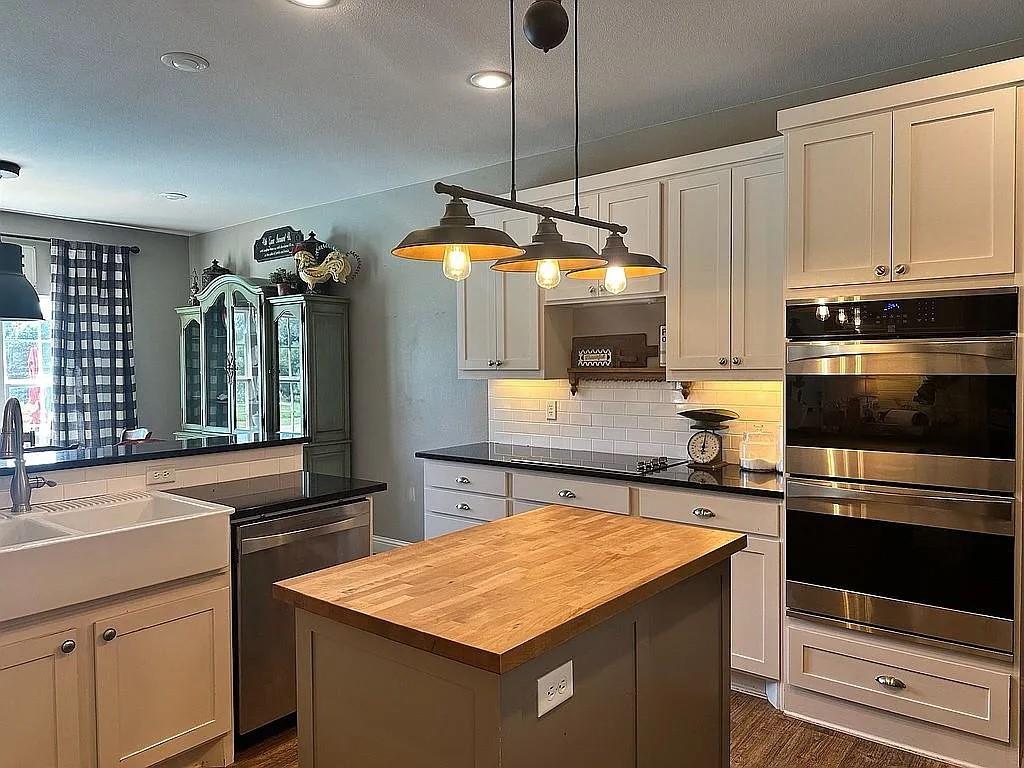 James Douthit Surv Abs #198 - Residential