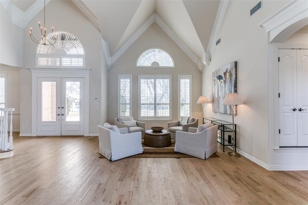 3801 Treemont Circle