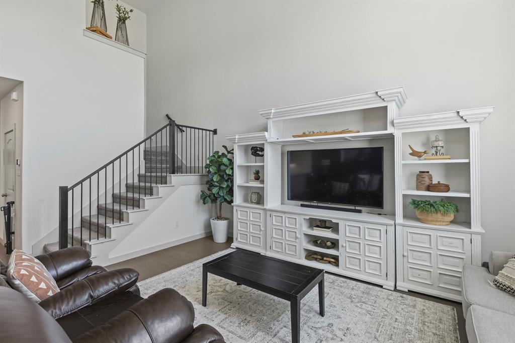 4880 Woodruff Way