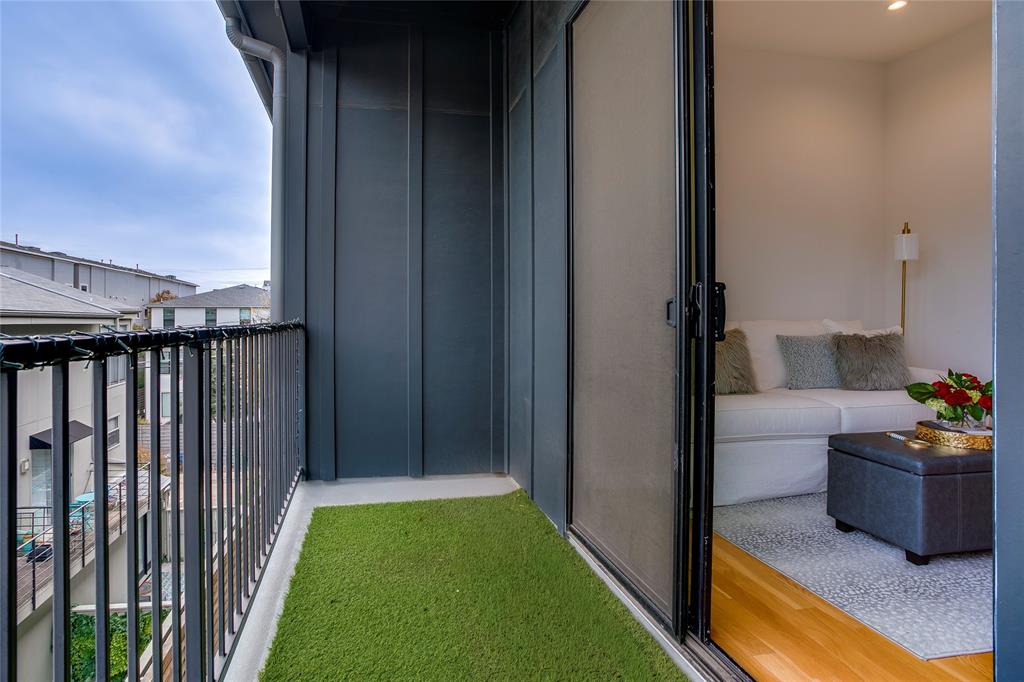 4223-4227 Holland Ave Bldg - Residential