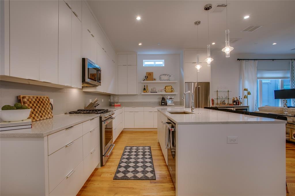 4223-4227 Holland Ave Bldg - Residential