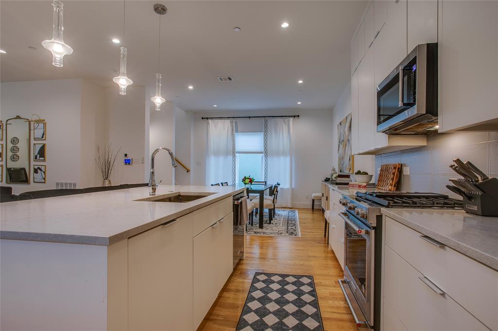 4223-4227 Holland Ave Bldg - Residential