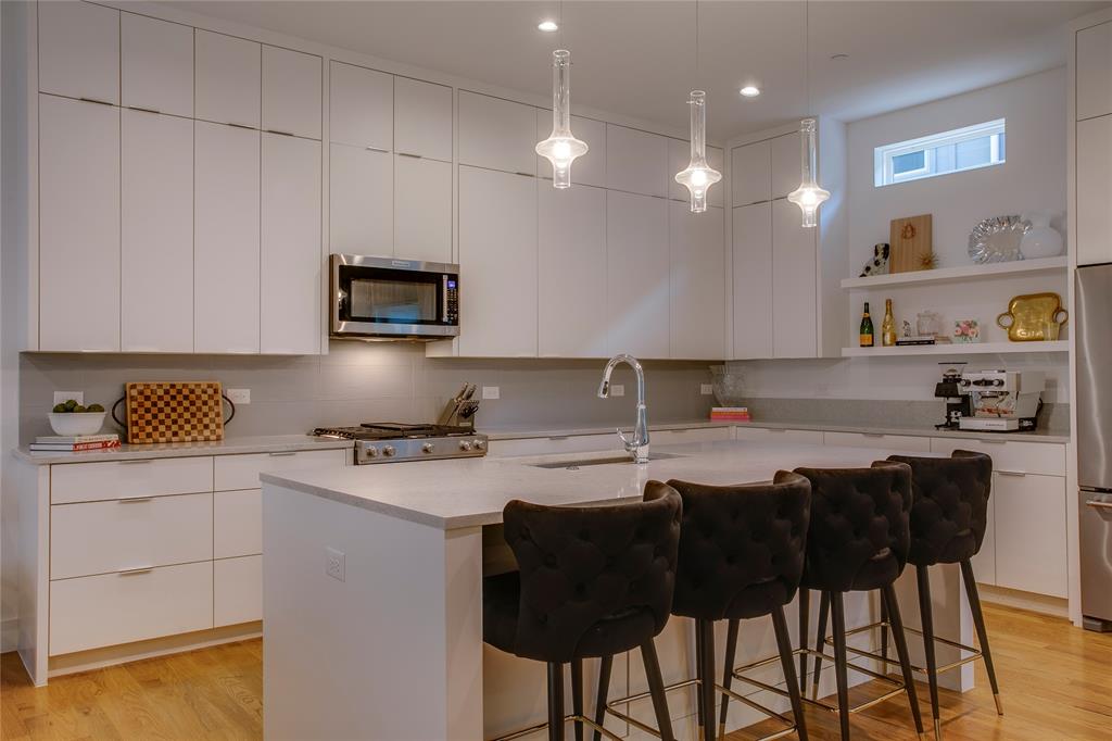 4223-4227 Holland Ave Bldg - Residential