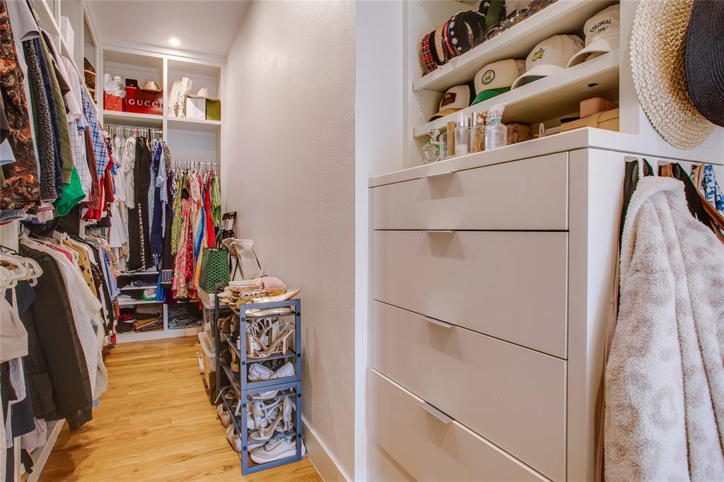 4223-4227 Holland Ave Bldg - Residential