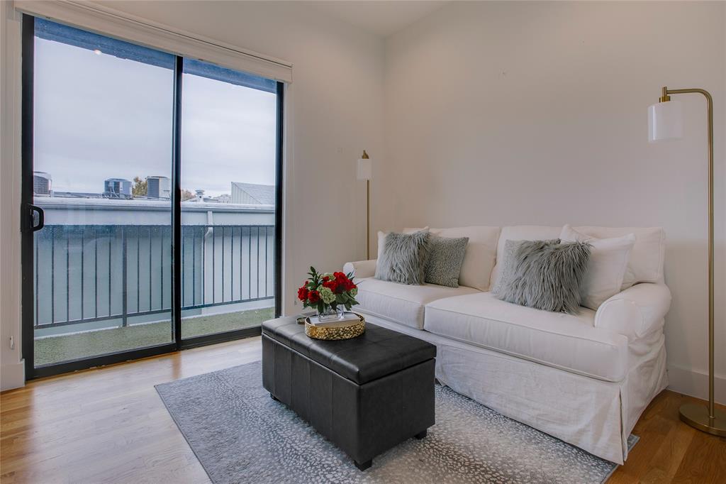 4223-4227 Holland Ave Bldg - Residential