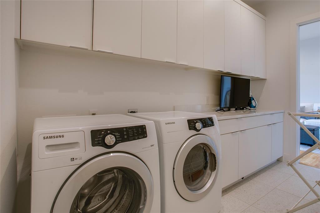 4223-4227 Holland Ave Bldg - Residential