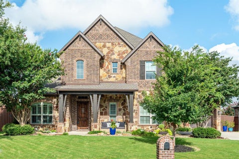 Photo of 701 Beaver Creek Drive, Murphy, TX 75094 (MLS # 21332606)