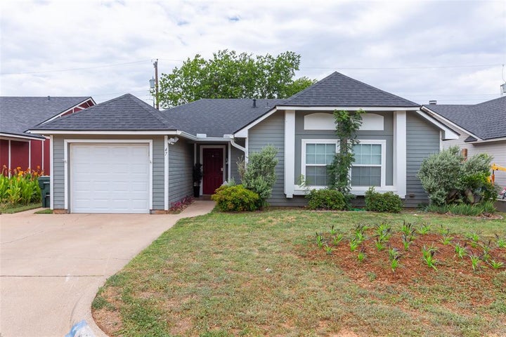 Photo 1 of 34 — 47 Shady Brook Circle, Abilene, TX 79605