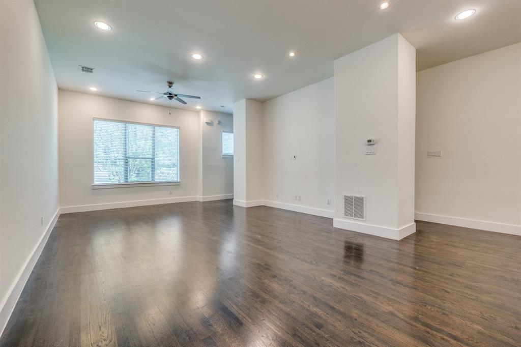 Flora Street Twnhms #1 Cb 2594 - Residential Lease