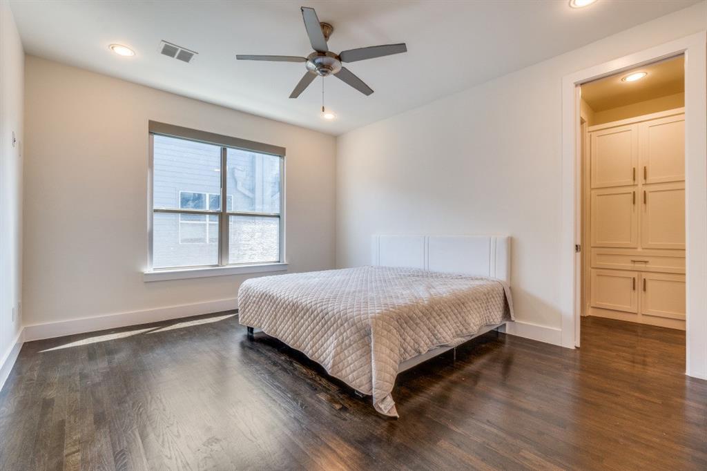 Flora Street Twnhms #1 Cb 2594 - Residential Lease