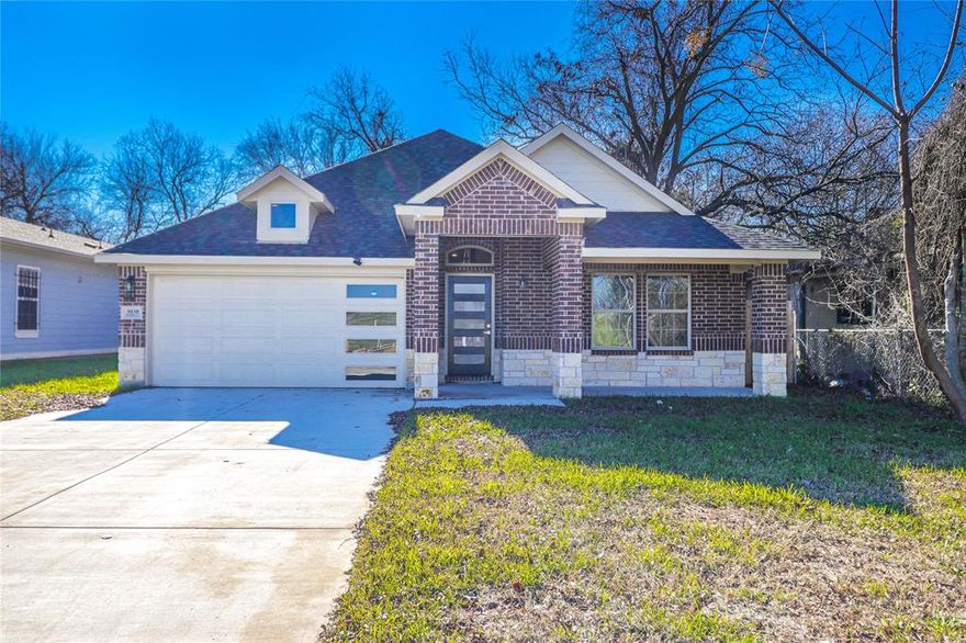 A Must see, NEW BUILT 4 bedrooms, 2 bath  spacious ONE story home in Dallas! You will fall in LOVE with the modern open floor plan which features a spacious living area which is perfect for entertaining family and friends. You will enjoy all new GE stainless steel appliances, upgraded lighting package, quartz countertops an installed 3 stage water filteration sytem.  Schedule a showing today!