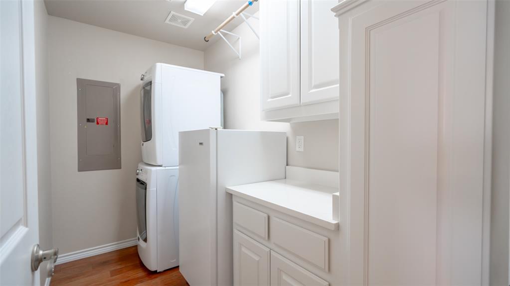 Hicks Airfield - Residential