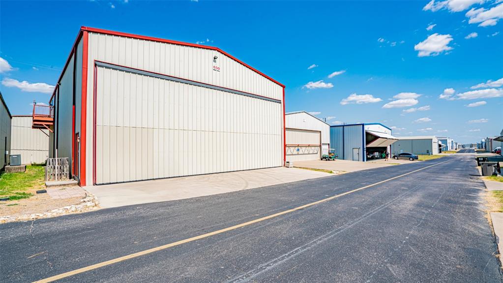 Hicks Airfield - Residential