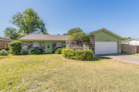 3729 Dawn Drive North Richland Hills TX 76180